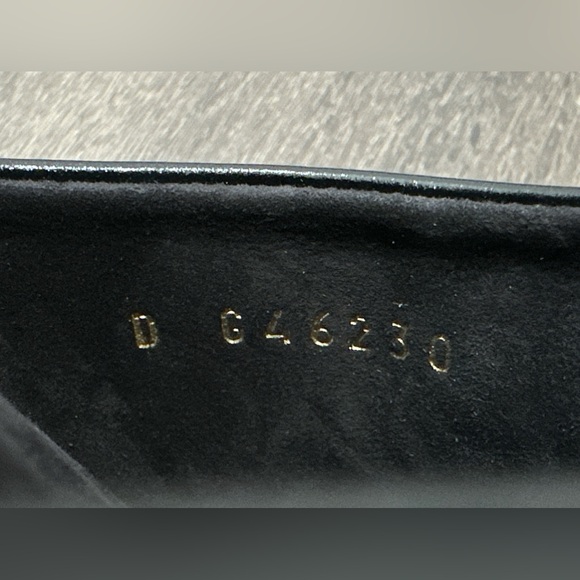 2024 CHANEL BLACK LEATHER SLIDES WITH GOLD CC LOGO. Size 36 - Picture 10 of 14